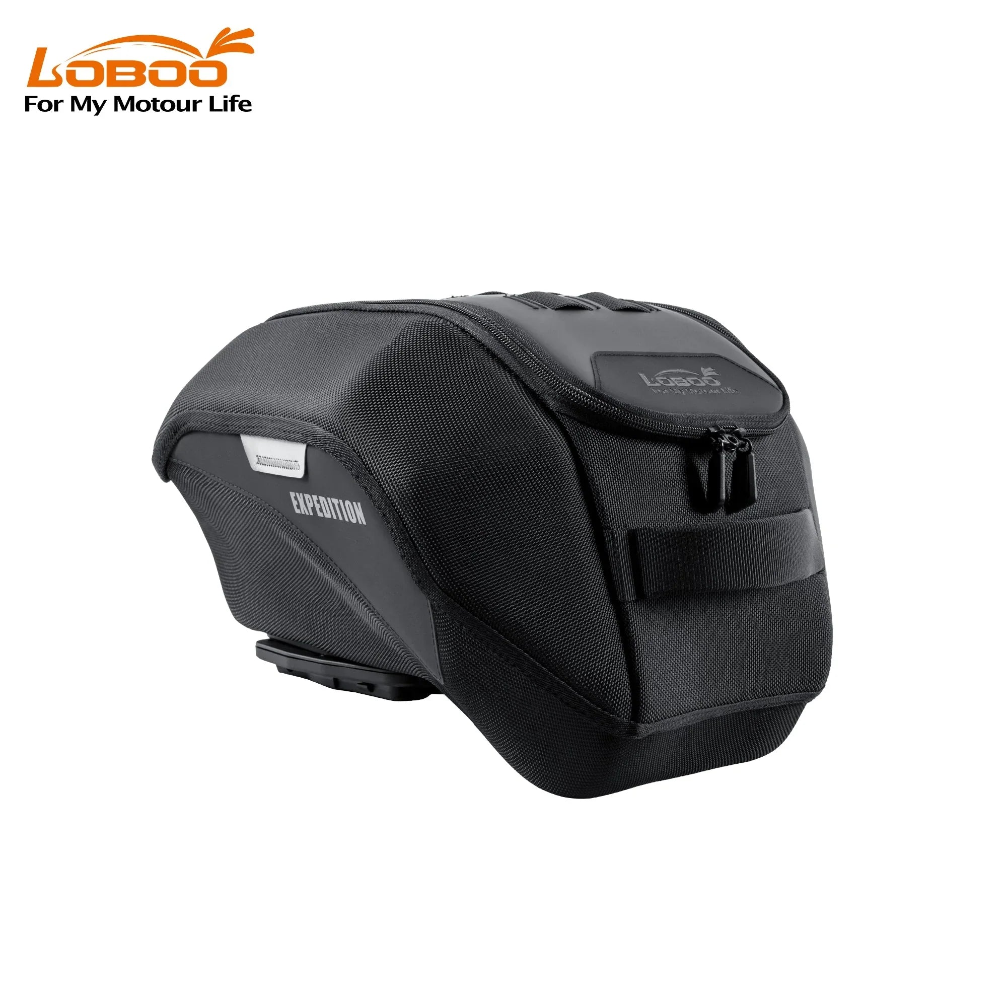 Borsa serbatoio LOBOO BTB20BK di tre quarti su fondo bianco, nylon balistico 1680D