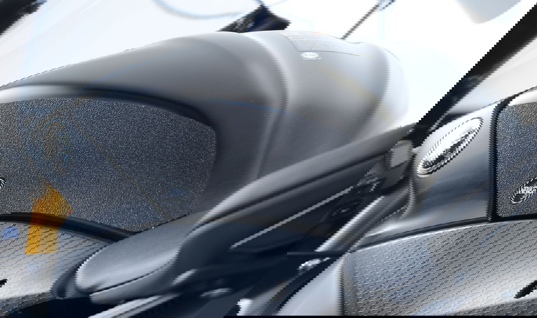 Adesivi antiscivolo serbatoio YAMAHA YZF-R6 '17