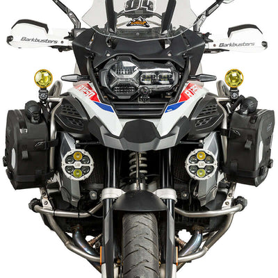 Vista laterale della borsa gonfiabile LOBOO BHGB05T installata tra barra paramotore e fiancata della moto