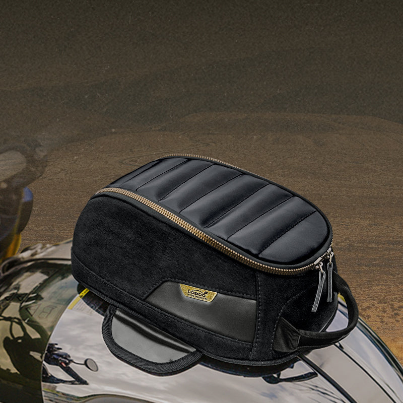 Borsa serbatoio LOBOO BTB06 di tre quarti su serbatoio cromato