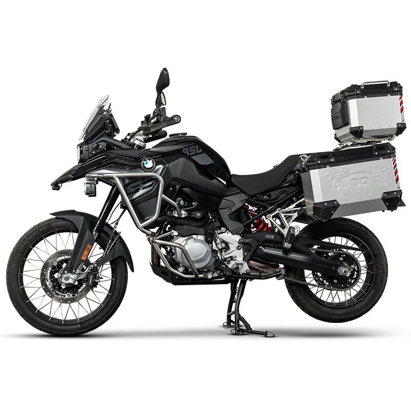 BMW F850GS con crash bar LOBOO CHG033 argento e valigie in alluminio, vista laterale