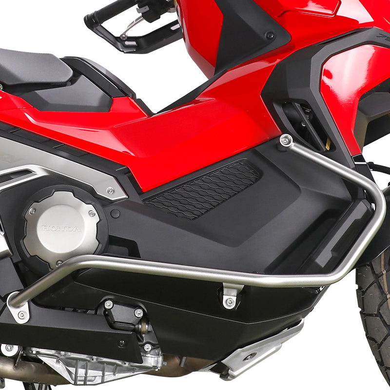 Punti di fissaggio del crash bar LOBOO CHG332 nella zona motore della Honda X-ADV 750