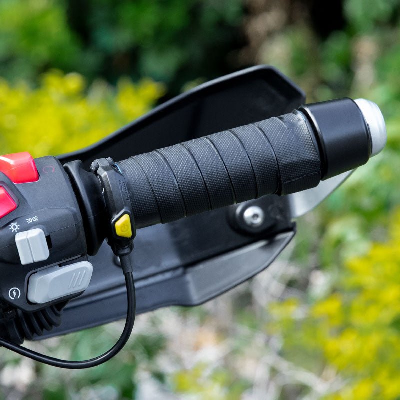 Termocamera che misura 58,2 gradi sul copri manopola riscaldato LOBOO H80 montato