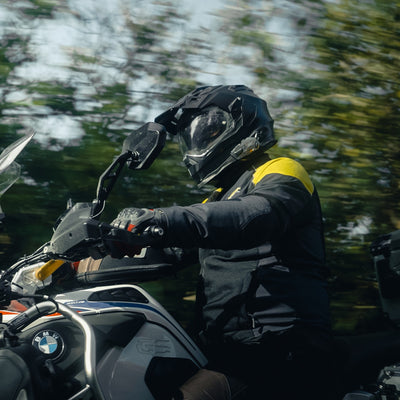 Interfono R1M in uso nel fuoristrada