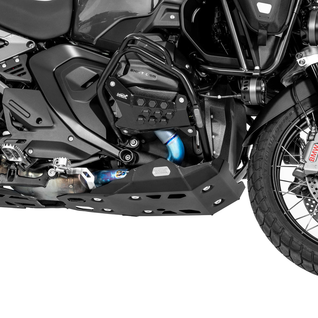 Paracoppa montato sulla BMW R 1300 GS Adventure, dettaglio della zona motore