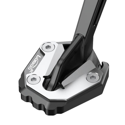 Piastra cavalletto CJC251 montata sul cavalletto originale della KTM 1290 Super Adventure S