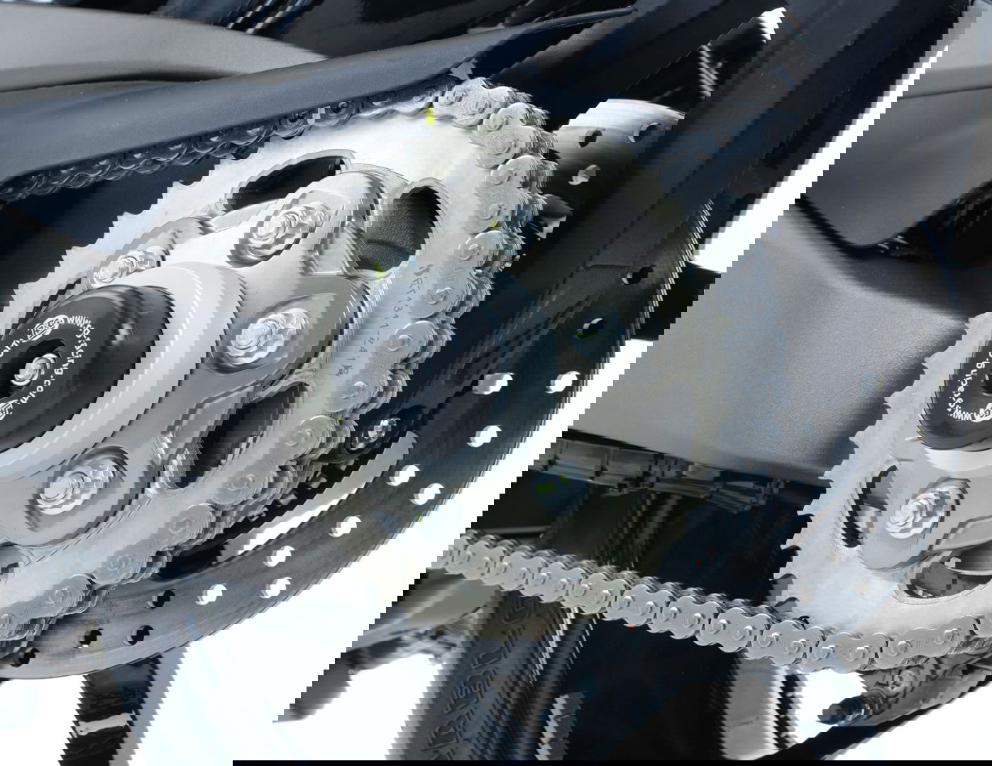 Piastra chiusura asse posteriore (CP), MV Agusta Rivale 800 / Dragster 800 / Stradale 800 / Turismo Veloce 800 /F4 1000R '13- /