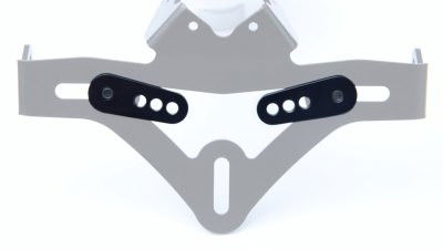 Piastrine universali montaggio / supporto targa