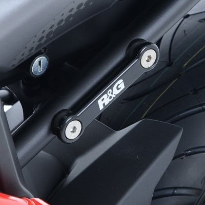 Placchette copri fori poggiapiedi posteriori (paio) c/supporto serbatoio, Yamaha MT-07