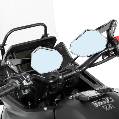 Specchietto LOBOO RM03 montato sul manubrio, dettaglio dello snodo sferico
