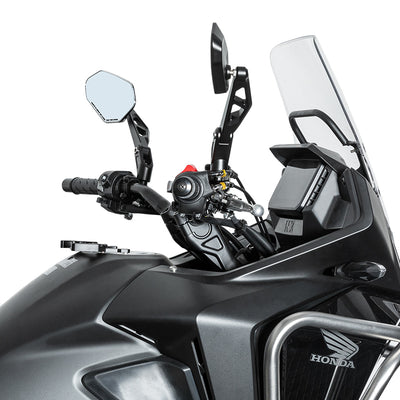 Specchietto LOBOO RM03 montato sul lato destro di una moto adventure