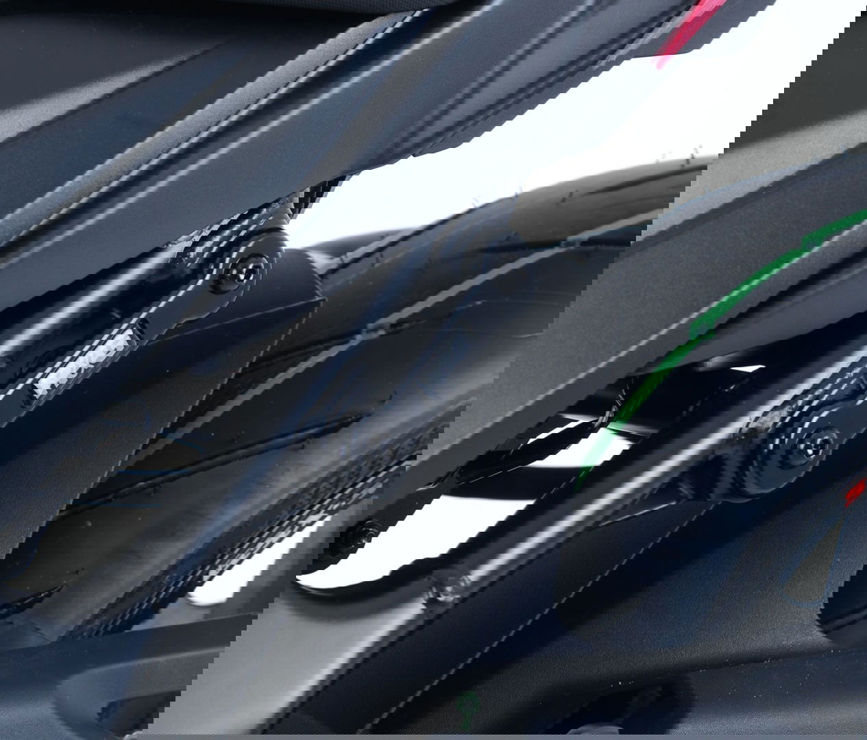 Staffa supporto scarico + piastra fori pedane posteriori, Suzuki GSXS 750 '17-