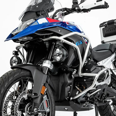 BMW R 1300 GS equipaggiata con faretti ausiliari su supporti LOBOO e barre paramotore